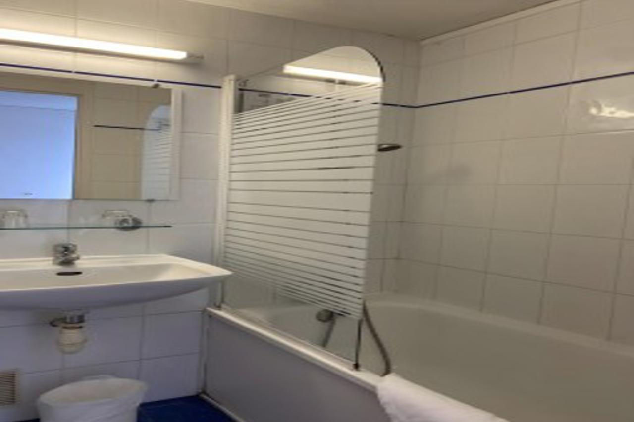 Shelder Hotel - Cherbourg En Cotentin - Equeurdreville Екстериор снимка