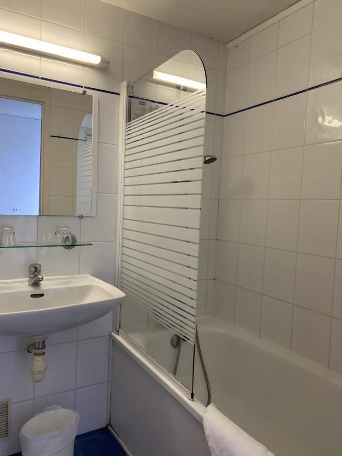 Shelder Hotel - Cherbourg En Cotentin - Equeurdreville Екстериор снимка